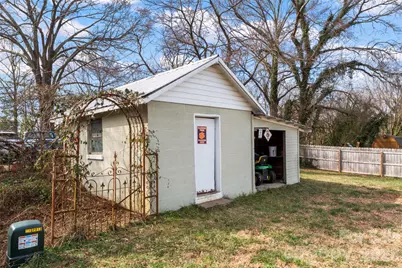 316 E Alabama Avenue, Bessemer City, NC 28016 - Photo 27