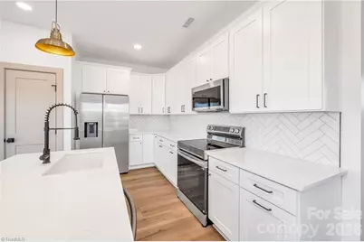 2117 24th Street Lane SE, Hickory, NC 28602 - Photo 33