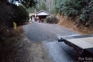 617 Barkers Creek Rd, Whittier, NC 28789 - Photo 9