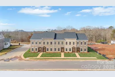 2113 24th Street Lane SE, Hickory, NC 28602 - Photo 1