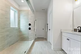 11117 Lochmere Rd, Charlotte, NC 28278 - Photo 33