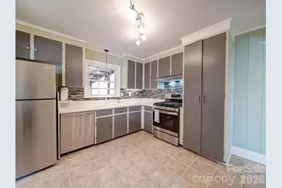 2036 Edgewater Drive, Charlotte, NC 28210 - Photo 7