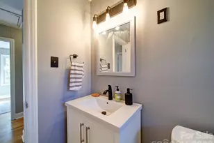 2036 Edgewater Dr, Charlotte, NC 28210 - Photo 17