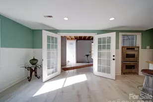 2036 Edgewater Dr, Charlotte, NC 28210 - Photo 23