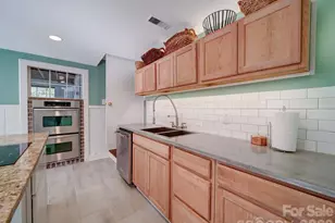 2036 Edgewater Dr, Charlotte, NC 28210 - Photo 25