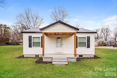502 Hickory Avenue, Statesville, NC 28677 - Photo 1