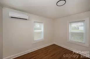 502 Hickory Ave, Statesville, NC 28677 - Photo 9