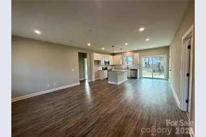 803 W 1st Street, Newton, NC 28658 - Photo 5