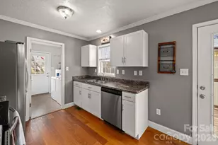 121 James St, Clyde, NC 28721 - Photo 15