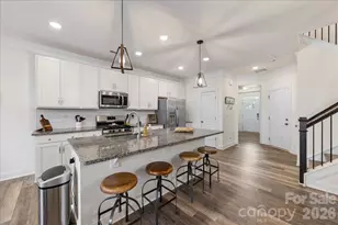 5923 Hampstead Pond Ln, Matthews, NC 28105 - Photo 3