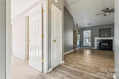 13042 Planters Row Drive, Charlotte, NC 28278 - Photo 5