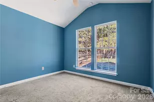 13042 Planters Row Dr, Charlotte, NC 28278 - Photo 13