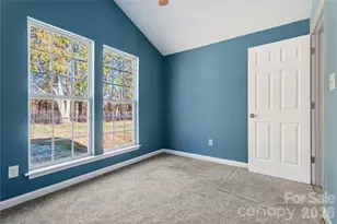 13042 Planters Row Dr, Charlotte, NC 28278 - Photo 11