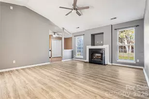 13042 Planters Row Dr, Charlotte, NC 28278 - Photo 7