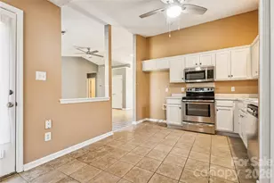 13042 Planters Row Dr, Charlotte, NC 28278 - Photo 15