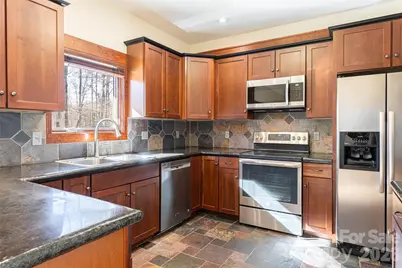 829 N Oconeechee Avenue, Black Mountain, NC 28711 - Photo 9