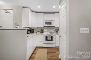 3905 Picasso Court, Charlotte, NC 28205 - Photo 17