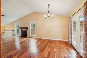 210 S River Glen Dr, Morganton, NC 28655 - Photo 5