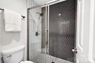 2220 Roswell Ave, Charlotte, NC 28207 - Photo 17