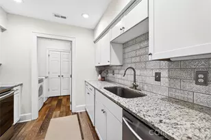 2220 Roswell Ave, Charlotte, NC 28207 - Photo 9