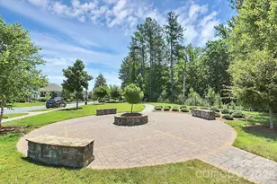 9732 Springholm Dr, Charlotte, NC 28278 - Photo 25