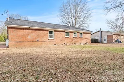 317 Thomas Street, Bennettsville, SC 29512 - Photo 3