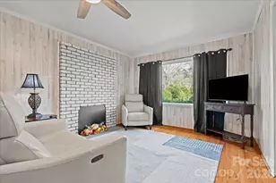 317 Thomas St, Bennettsville, SC 29512 - Photo 9