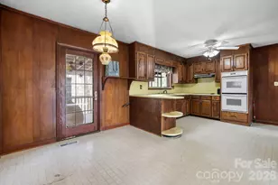 533 Circle Dr, Hudson, NC 28638 - Photo 11