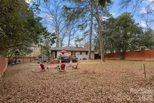 3900 Tipperary Pl, Charlotte, NC 28215 - Photo 21