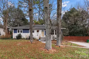 3900 Tipperary Pl, Charlotte, NC 28215 - Photo 5