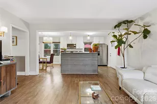 3900 Tipperary Pl, Charlotte, NC 28215 - Photo 7