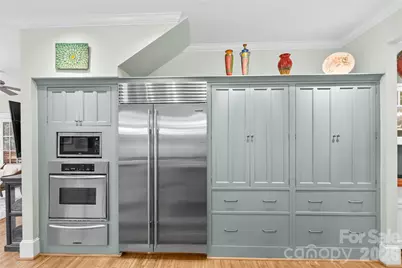 2400 Kenmore Avenue, Charlotte, NC 28204 - Photo 11