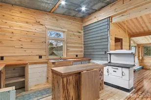 141 Overlook Dr, Spruce Pine, NC 28777 - Photo 9