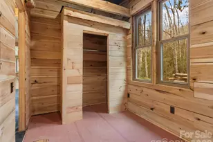 141 Overlook Dr, Spruce Pine, NC 28777 - Photo 13