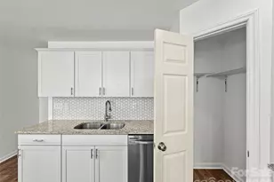 1096 12th Ave NW, Hickory, NC 28601 - Photo 9