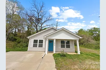 1096 12th Avenue NW, Hickory, NC 28601 - Photo 1