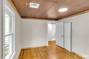 106 Long St, Waynesville, NC 28786 - Photo 17