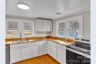 106 Long Street, Waynesville, NC 28786 - Photo 9