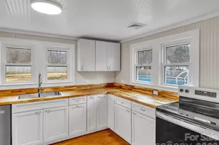 106 Long St, Waynesville, NC 28786 - Photo 9