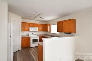 8629 Buckhorn St, Charlotte, NC 28216 - Photo 3