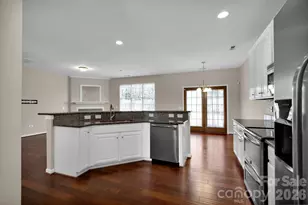 11012 Sedgemoor Ln, Charlotte, NC 28277 - Photo 9