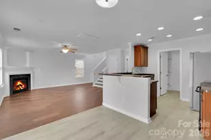 209 Oakton Glen Ct, Charlotte, NC 28262 - Photo 9