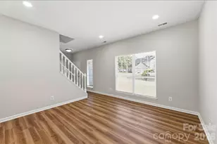 12219 Landing Green Dr, Charlotte, NC 28277 - Photo 9