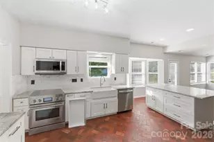 12219 Landing Green Dr, Charlotte, NC 28277 - Photo 15