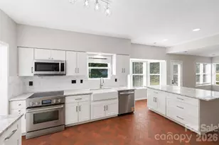 12219 Landing Green Dr, Charlotte, NC 28277 - Photo 15