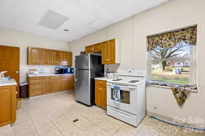 334 N Oakland Avenue, Statesville, NC 28677 - Photo 27