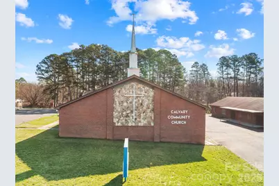 334 N Oakland Avenue, Statesville, NC 28677 - Photo 9