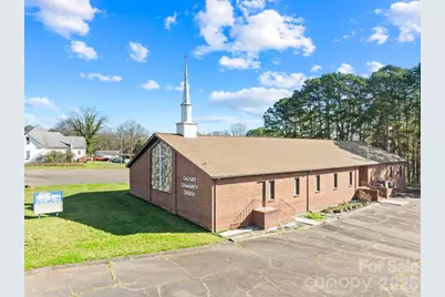 334 N Oakland Avenue, Statesville, NC 28677 - Photo 7