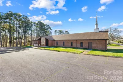 334 N Oakland Avenue, Statesville, NC 28677 - Photo 47