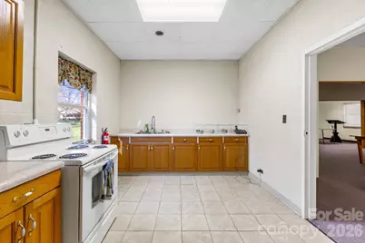 334 N Oakland Avenue, Statesville, NC 28677 - Photo 29